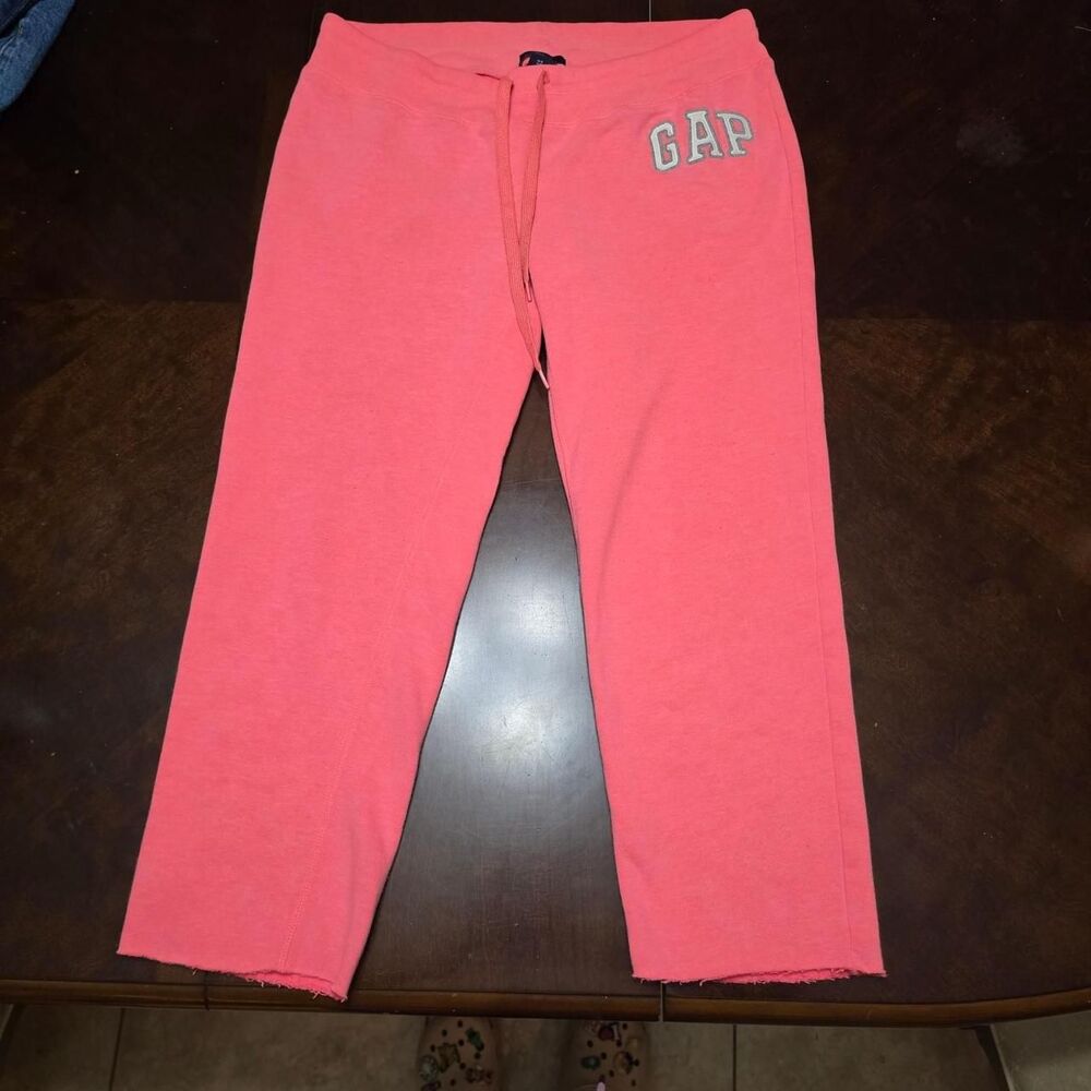 Gap Women's White and Pink Embroidered Sweats